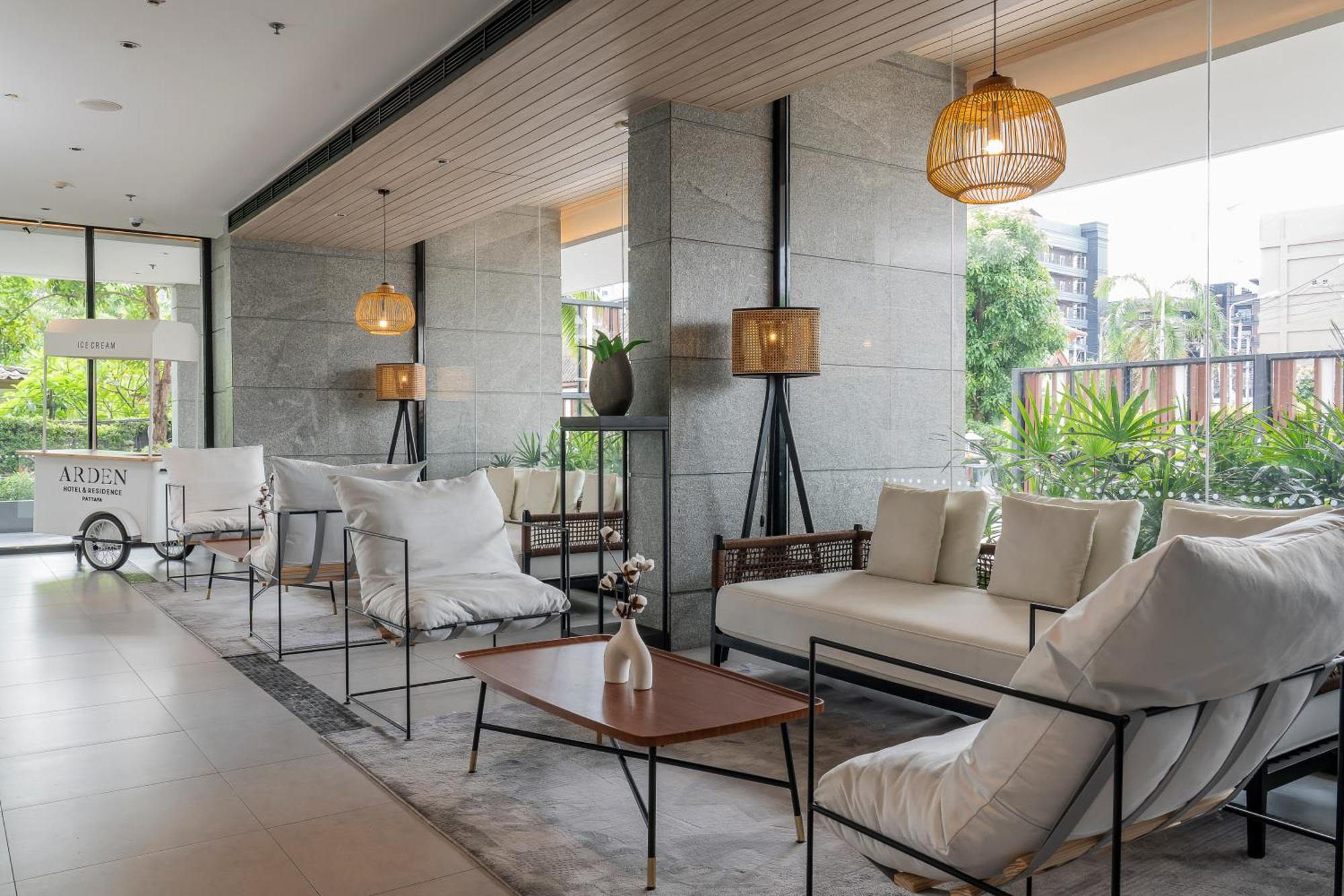 Arden Hotel And Residence By At Mind Chonburi Buitenkant foto